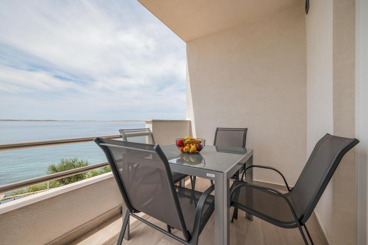 Beachfront Apartments Tic With Seaview Miletici Extérieur photo