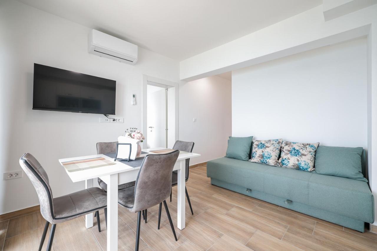 Beachfront Apartments Tic With Seaview Miletici Extérieur photo