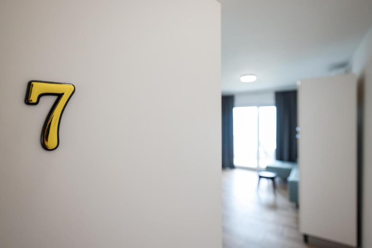 Beachfront Apartments Tic With Seaview Miletici Extérieur photo