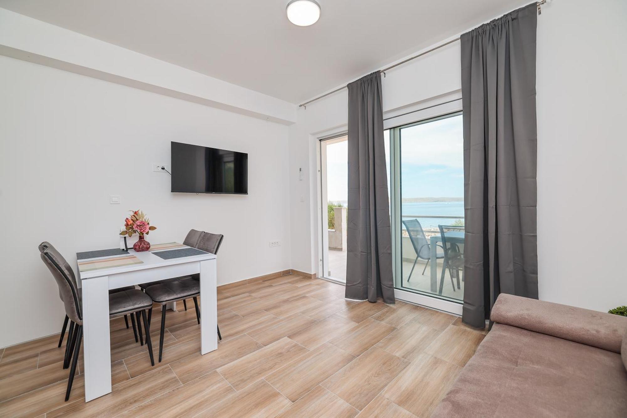 Beachfront Apartments Tic With Seaview Miletici Extérieur photo
