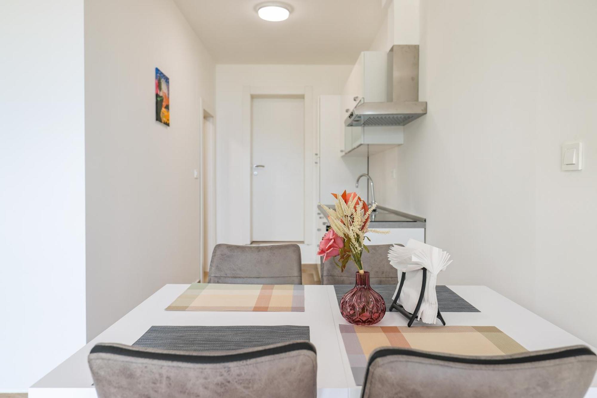 Beachfront Apartments Tic With Seaview Miletici Extérieur photo